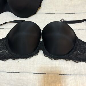 Brand new Victoria Secret Bra size 38DD Demi Dream Angels with tags